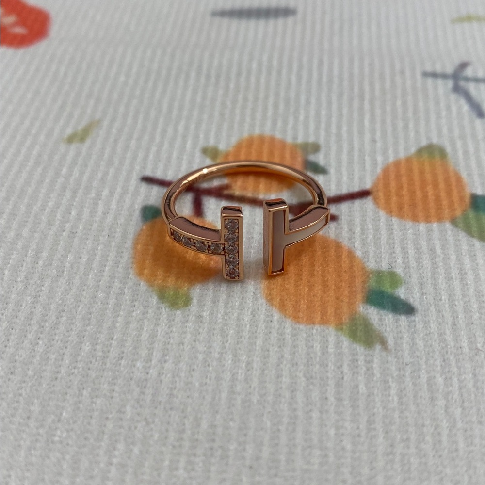 Tiffany & Co. 18k Rose Gold Mother-Of-Pearl Ring Size 7